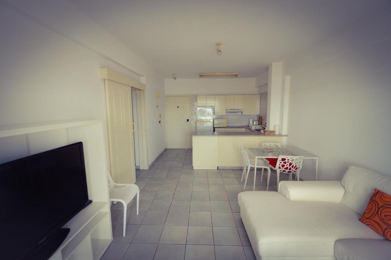 Krasas Beach Flats Larnaca Exterior foto